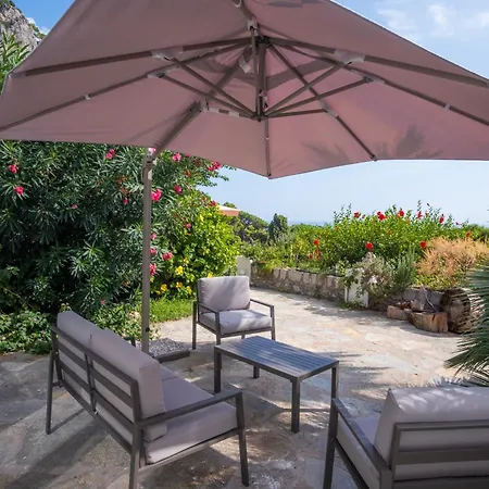 Sterlizia Holiday home *
